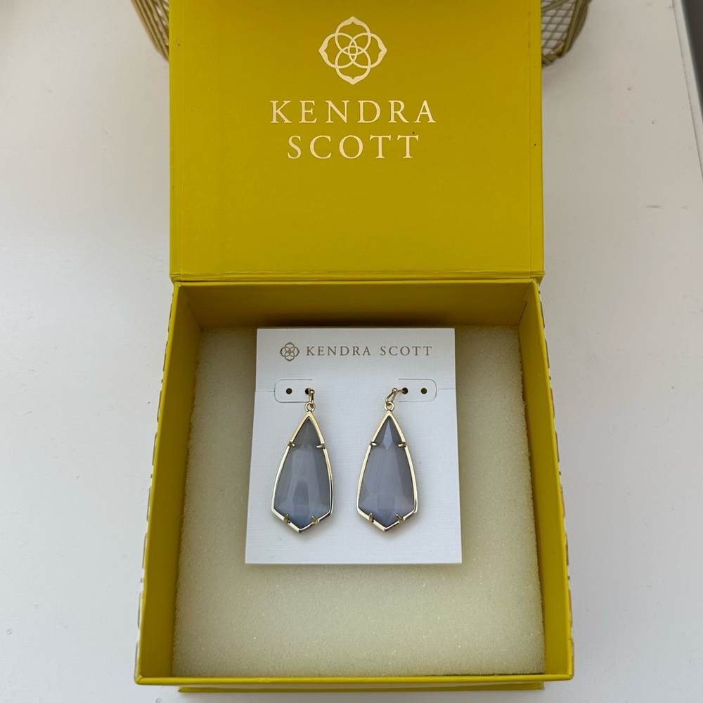 Kendra Scott grey drop earrings